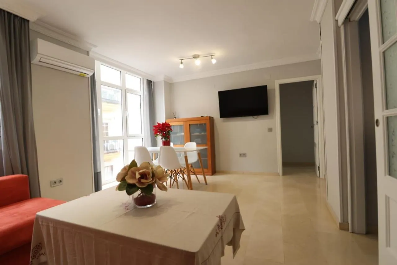 Piso En Pleno Centro De Huelva. Apartment